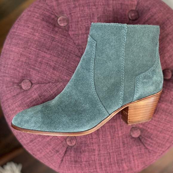 *Like NEW* Madewell The Western Boot in Suede in Midnight Spruce, Size 8.5 (8H) - Picture 10 of 16